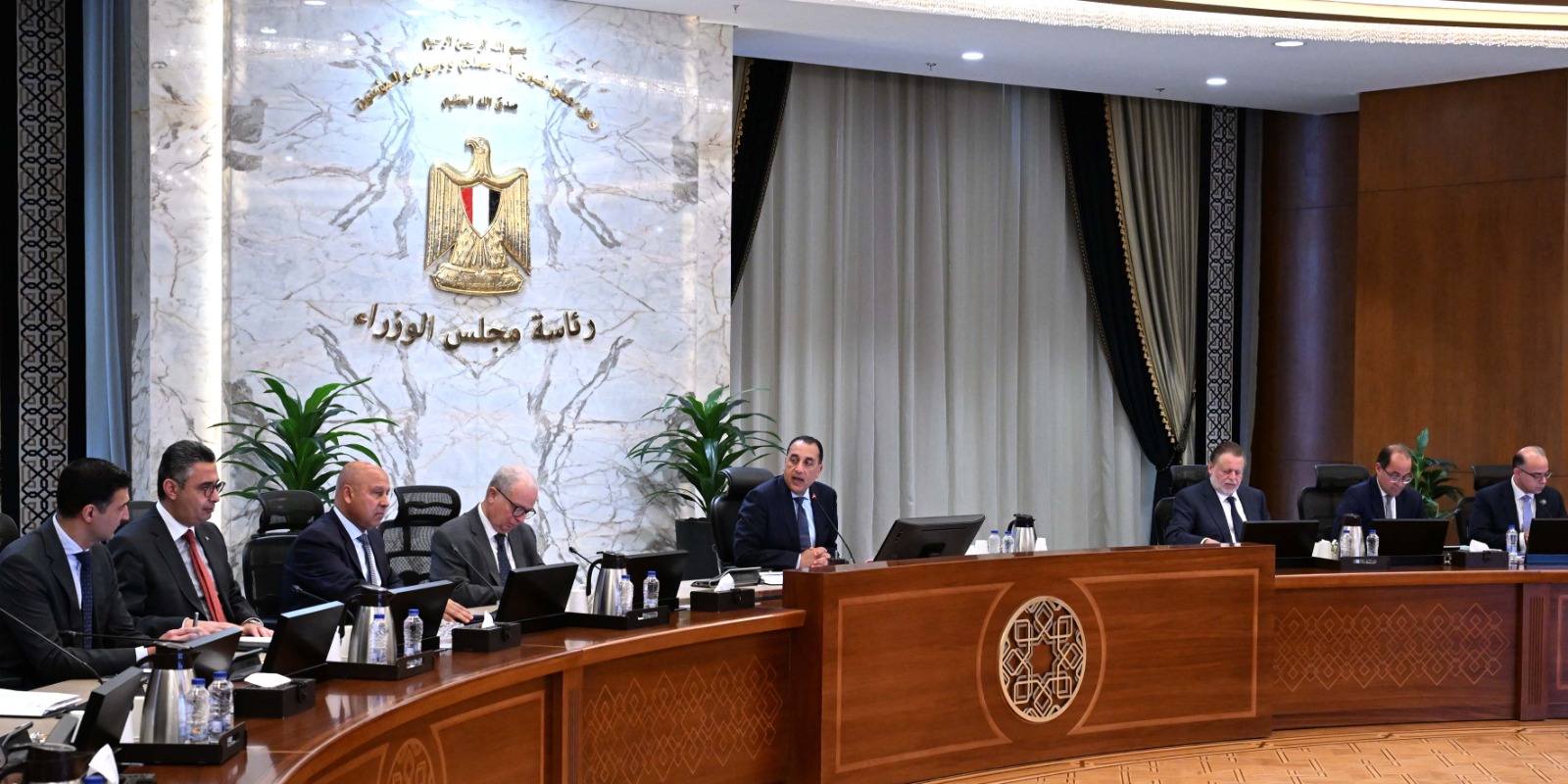 اجتماع إدارة الأزمات بمجلس الوزراء لمتابعة التصعيد العسكرى بالمنطقة
