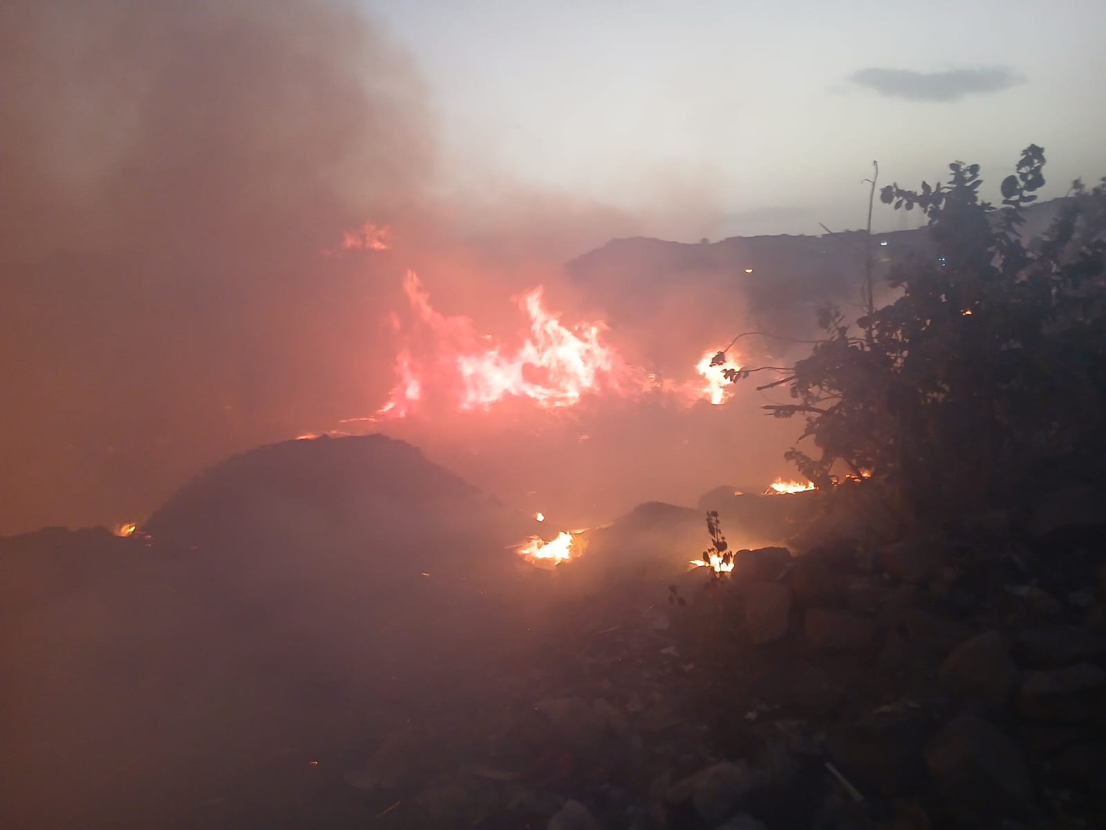 آثار الحريق آثار الحريق