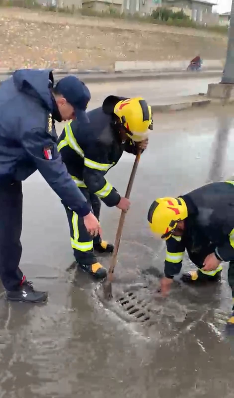 بطولات رجال الحماية المدنية  3