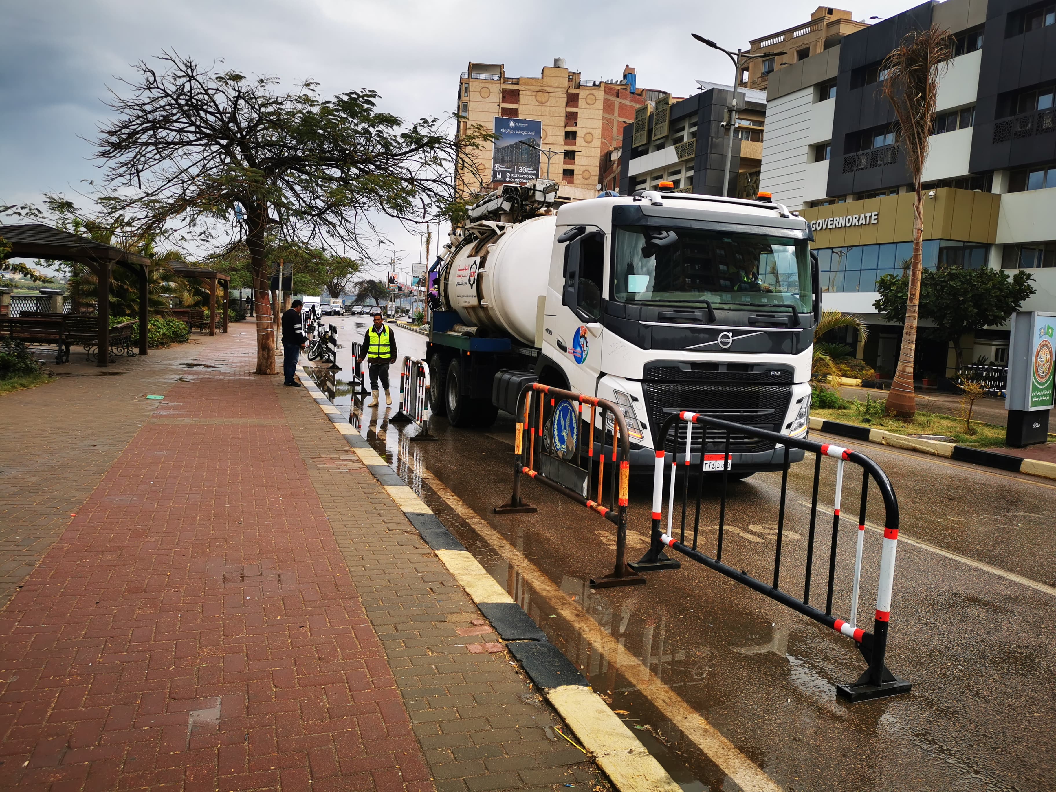 التعامل مع تراكمات مياه الأمطار