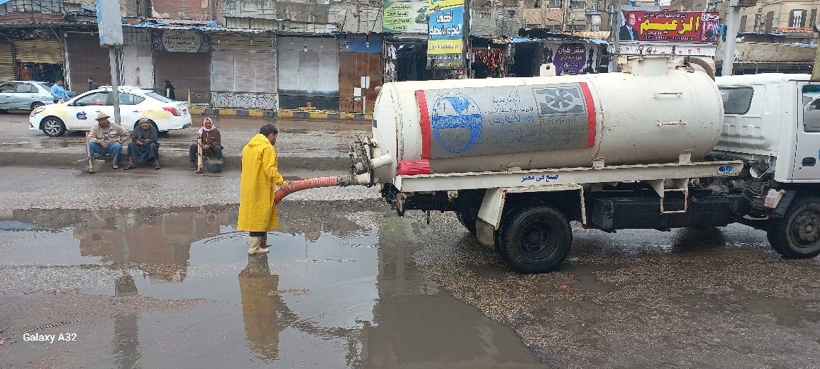 جانب من رفغ مياه الامطار