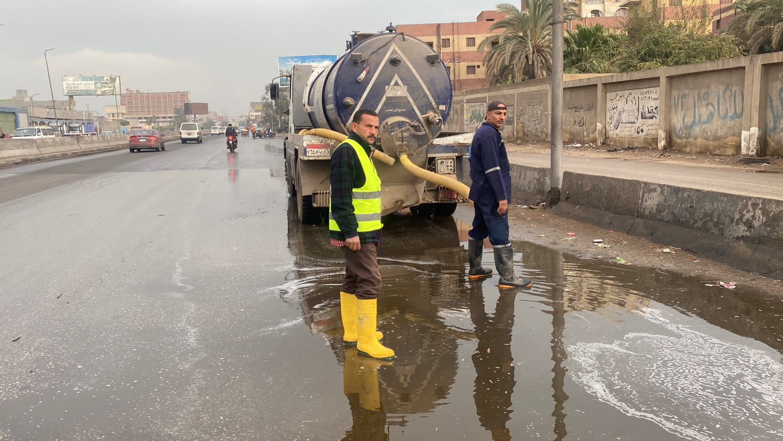 رفع تجمعات مياه الأمطار