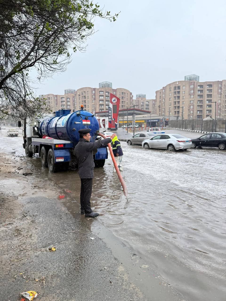 سيارة شفط المياه