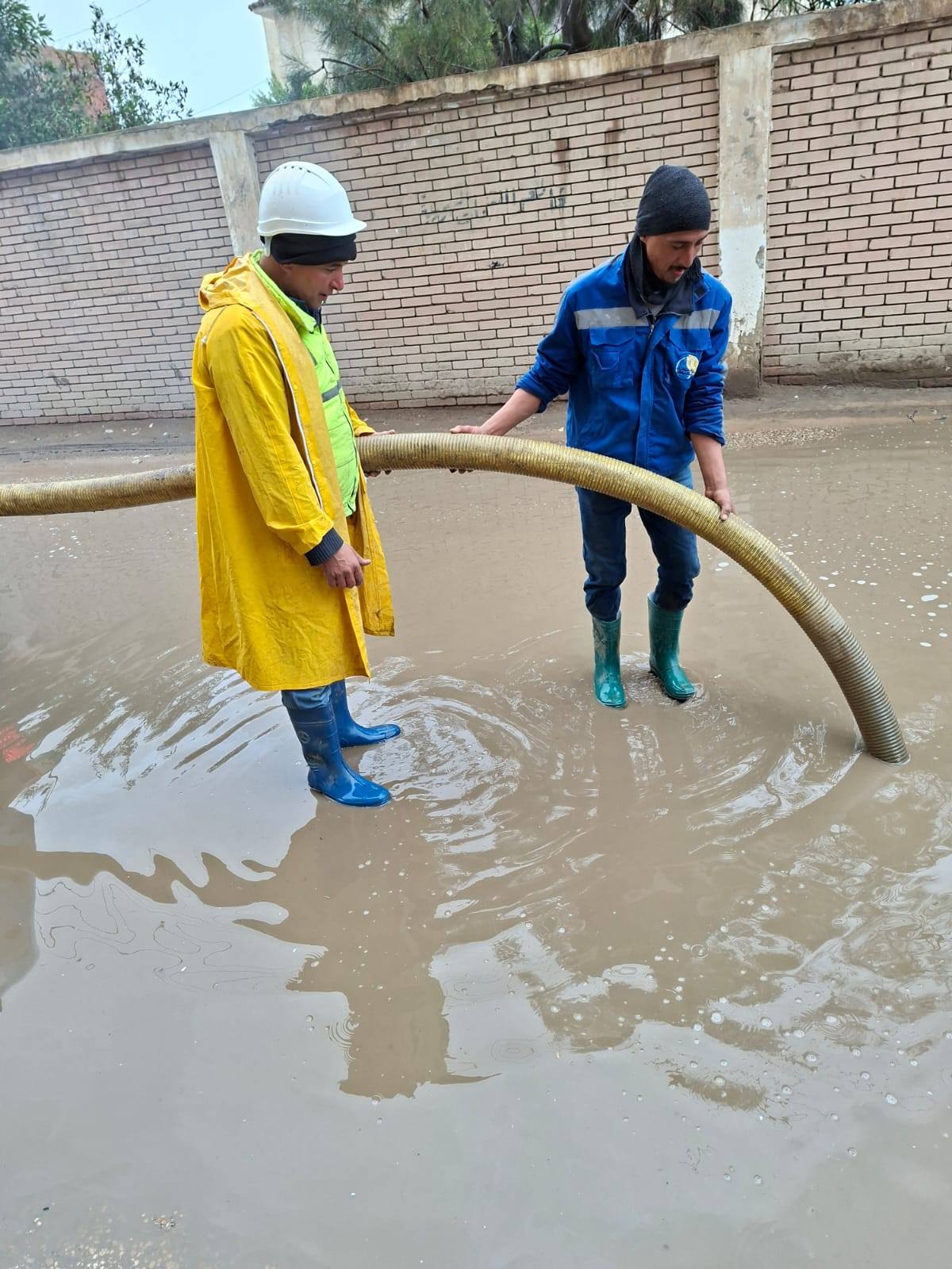 رفع مياه الامطار  بكفر الشيخ