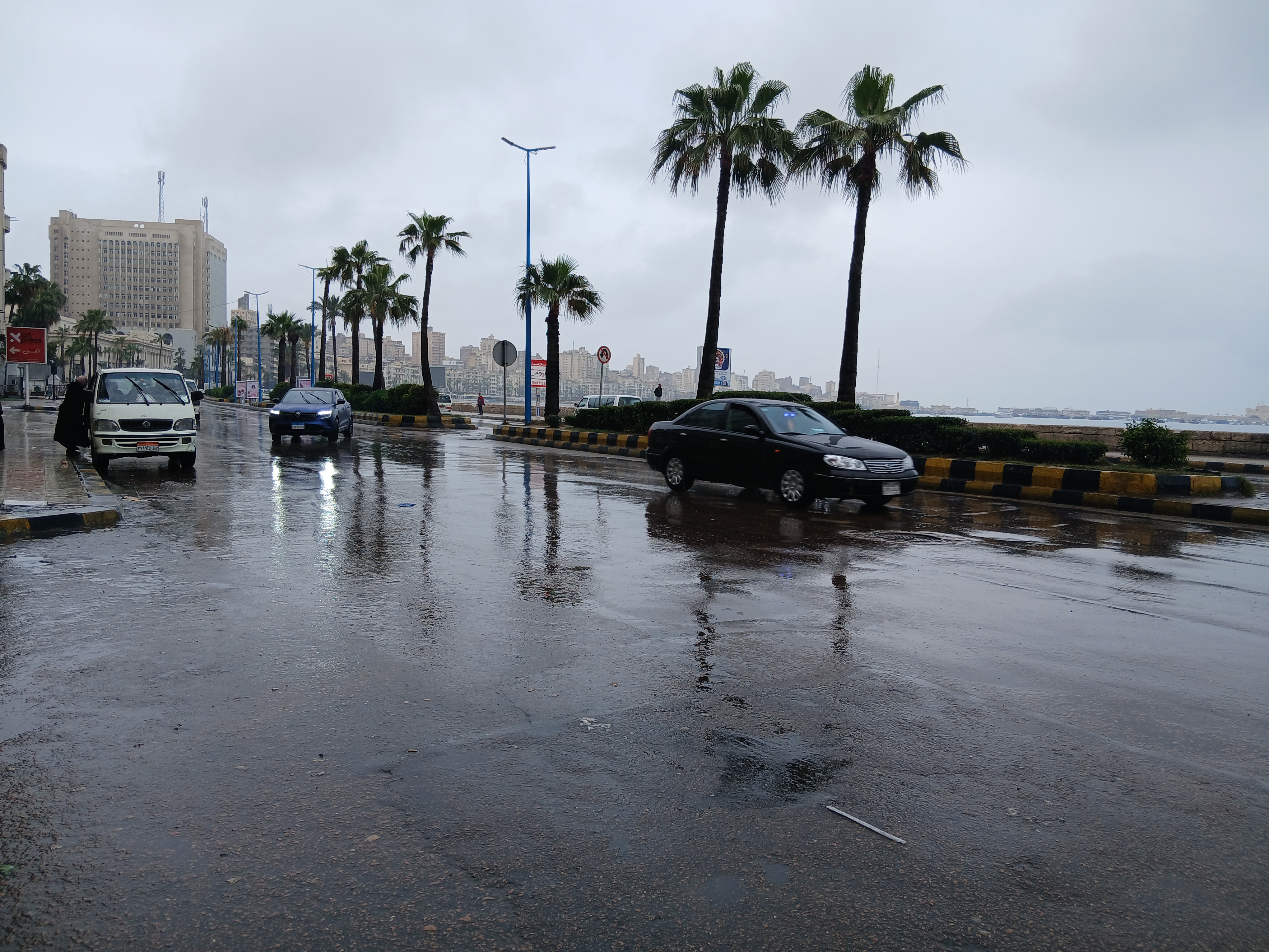 امطار غزيرة  علي الإسكندرية