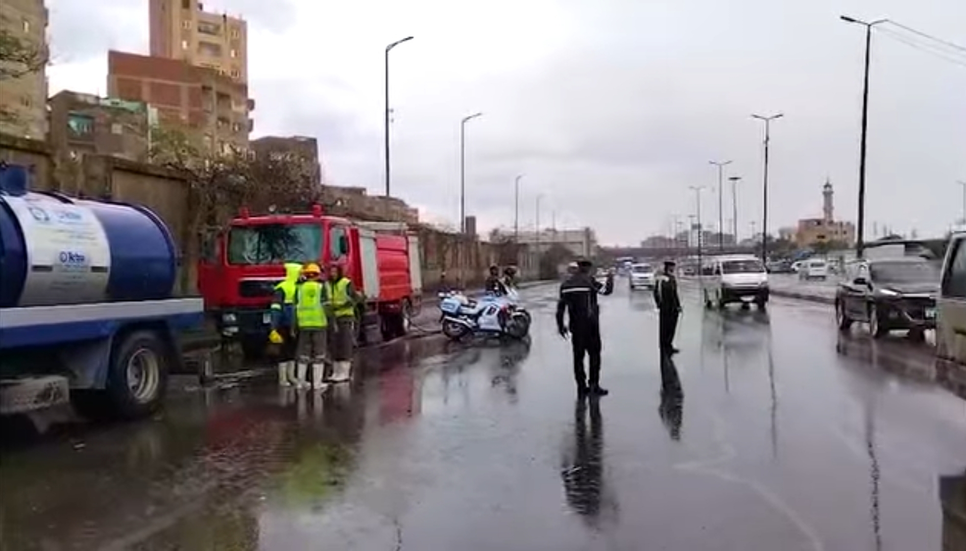 سيارات شفط مياه الأمطار سيارات شفط مياه الأمطار