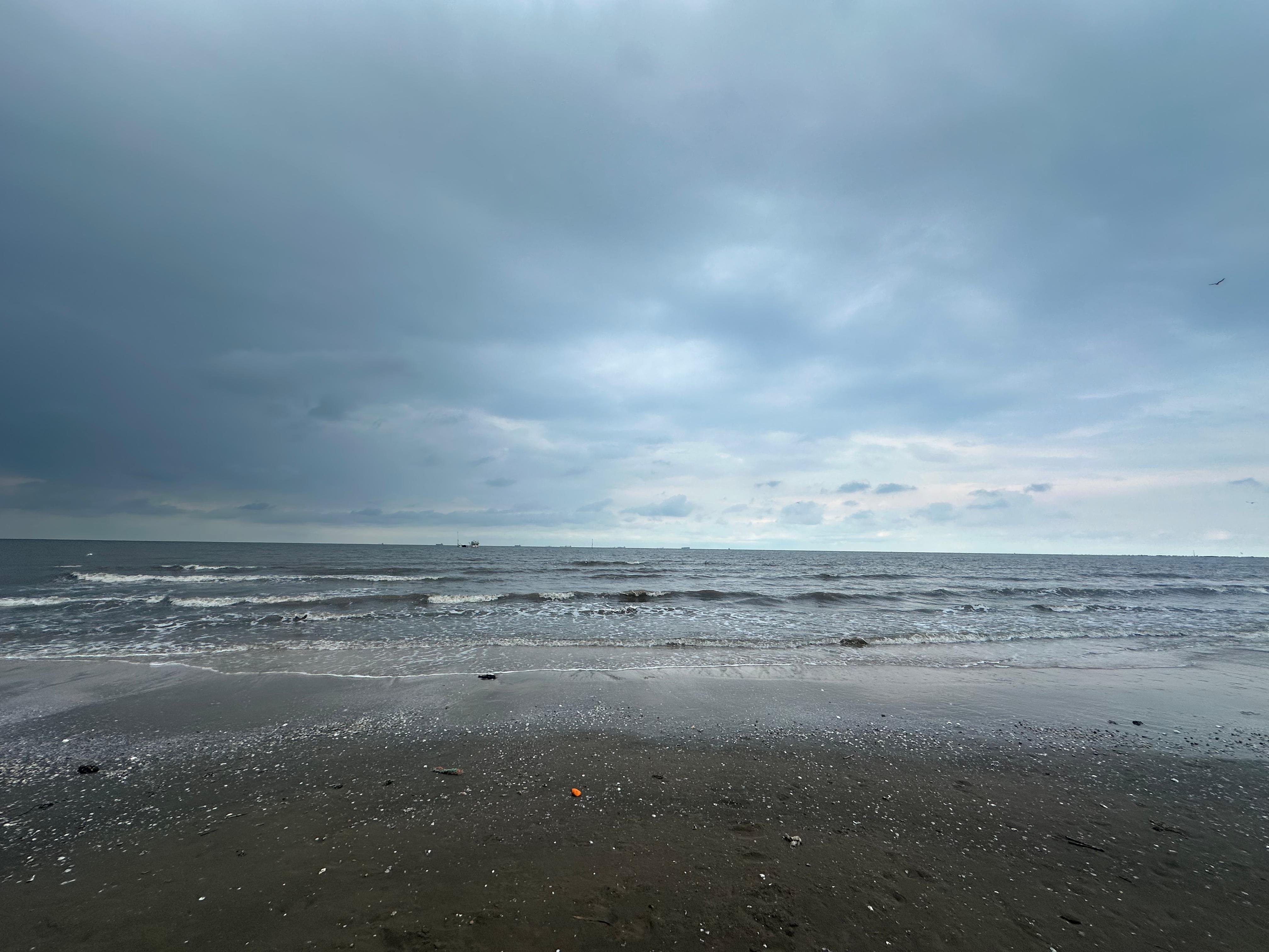 موجة الطقس من الشاطئ موجة الطقس من الشاطئ