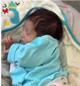 الطفلة الفلسطينية غزل حرز الله