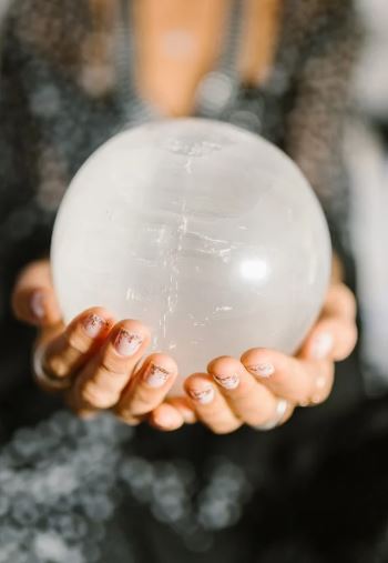 توقعات الفلك 4