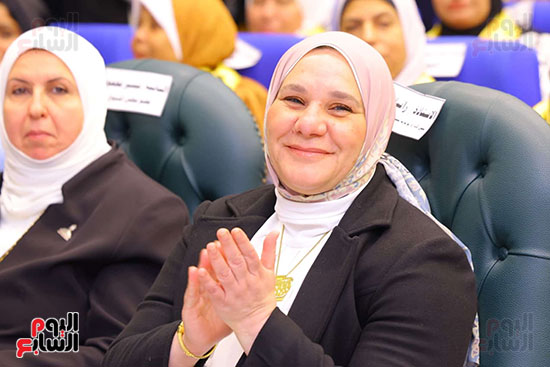 تكريم الأمهات المثاليات (14)