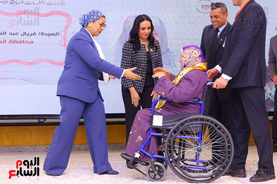 تكريم الأمهات المثاليات (7)