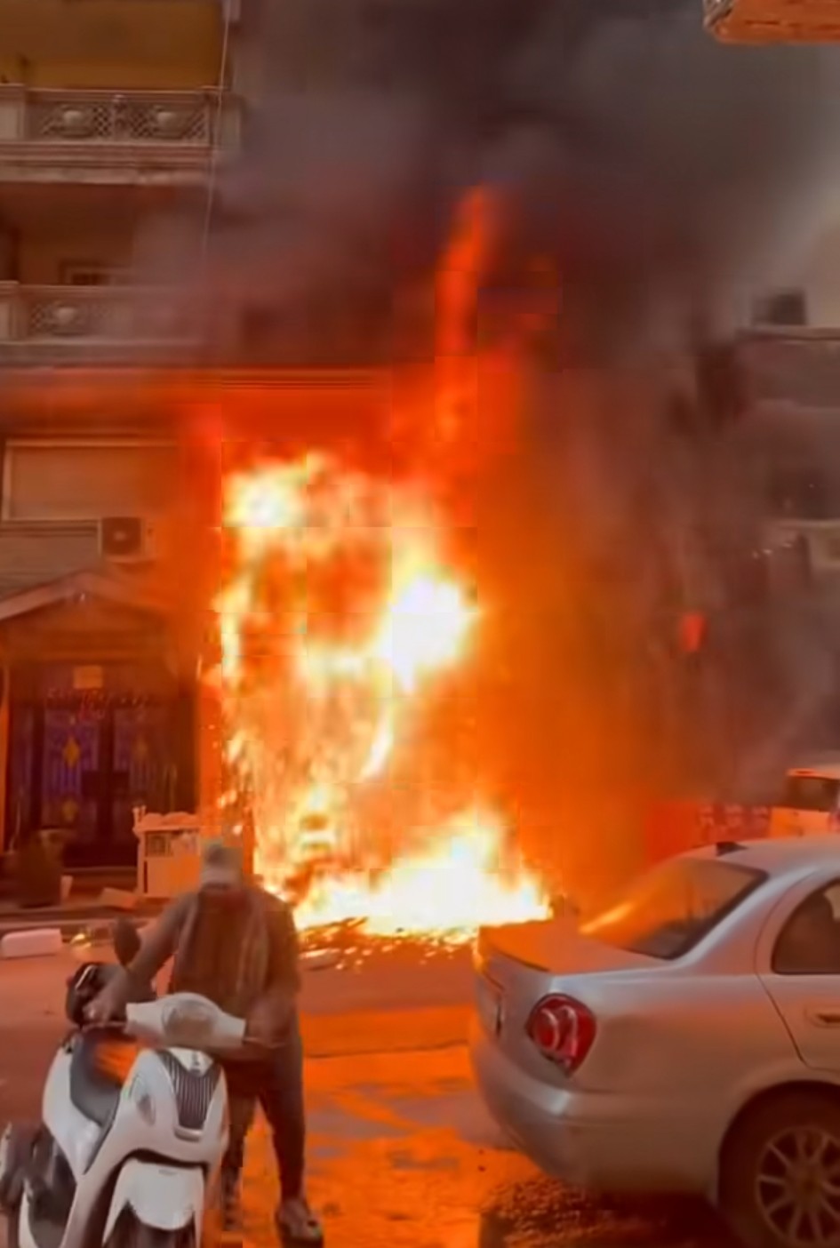 حريق في محل أسماك الإسكندرية حريق في محل أسماك الإسكندرية