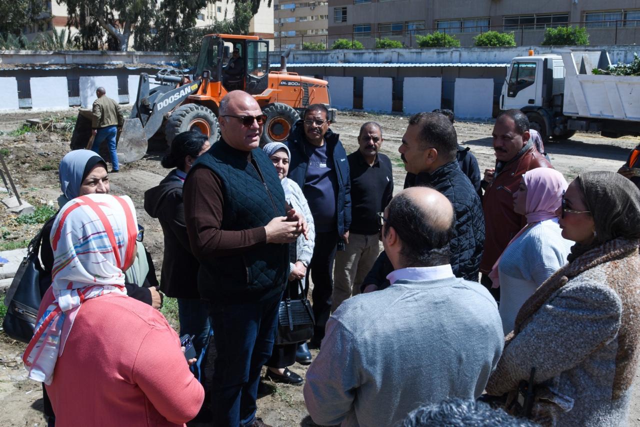 المحافظ يتفقد التجهيزات