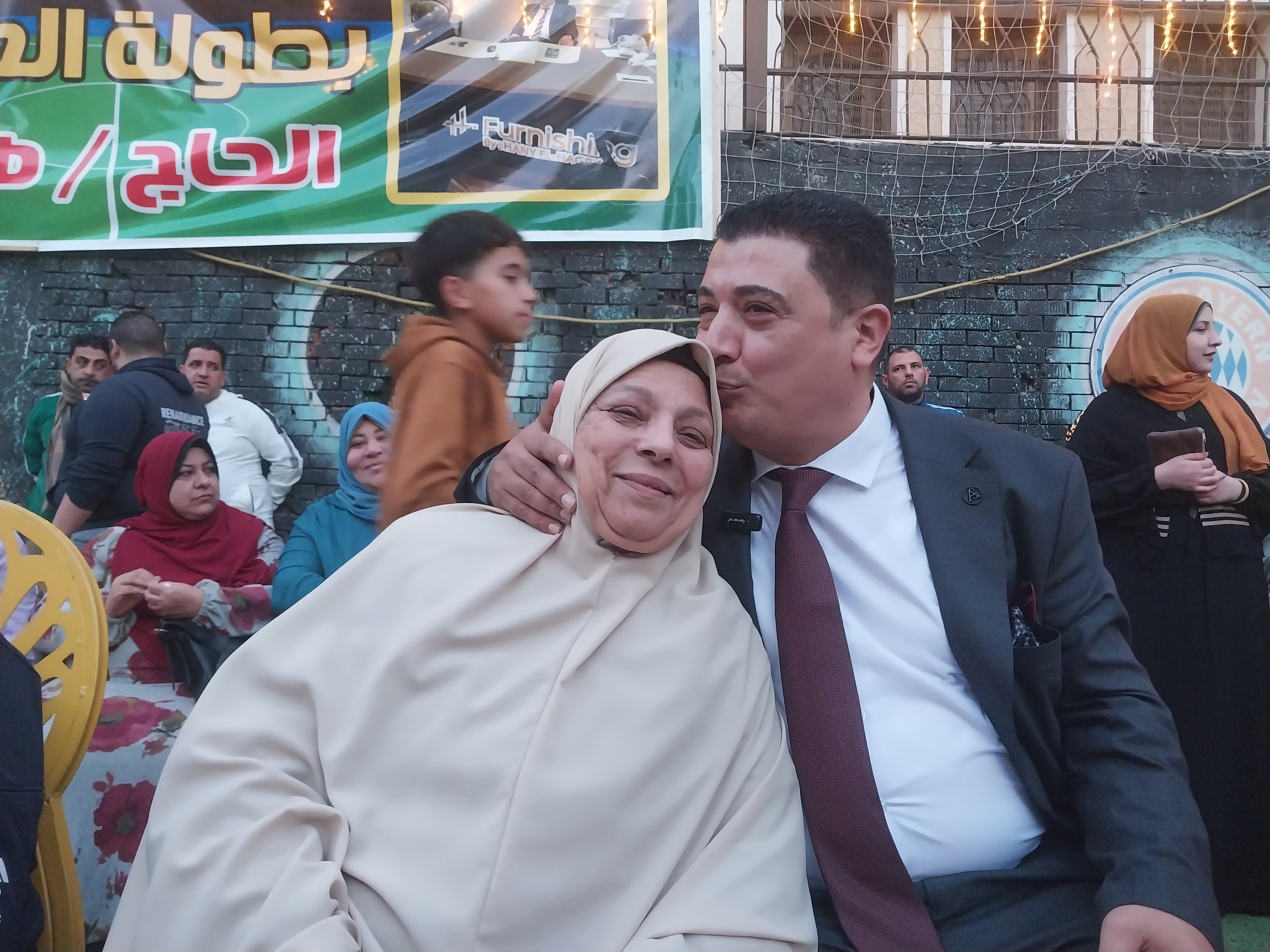 جانب من تكريم معلمة دمياط جانب من تكريم معلمة دمياط
