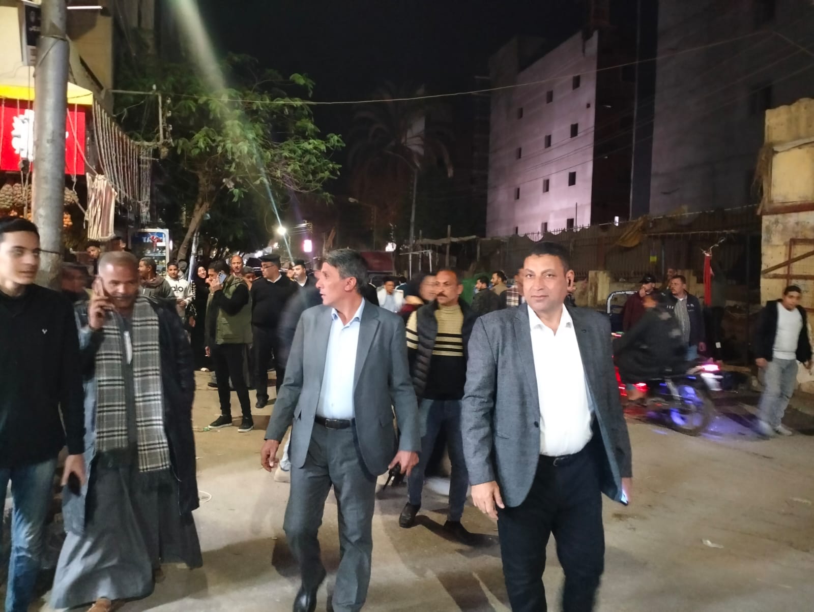 تنفيذ قرار غلق المحال التجارية