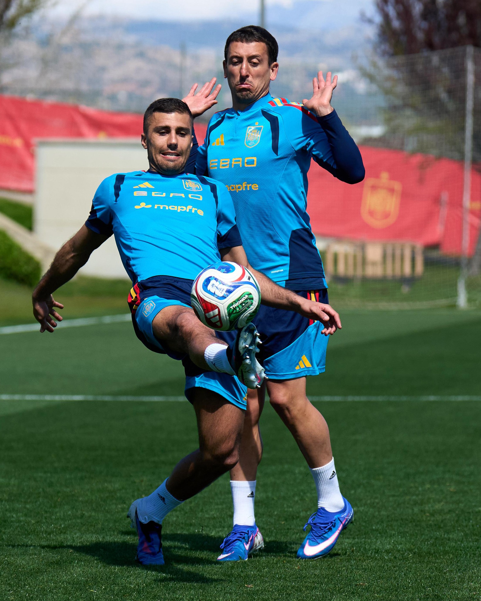 رودري الفائز بالكرة الذهبية 2024 رودري الفائز بالكرة الذهبية 2024