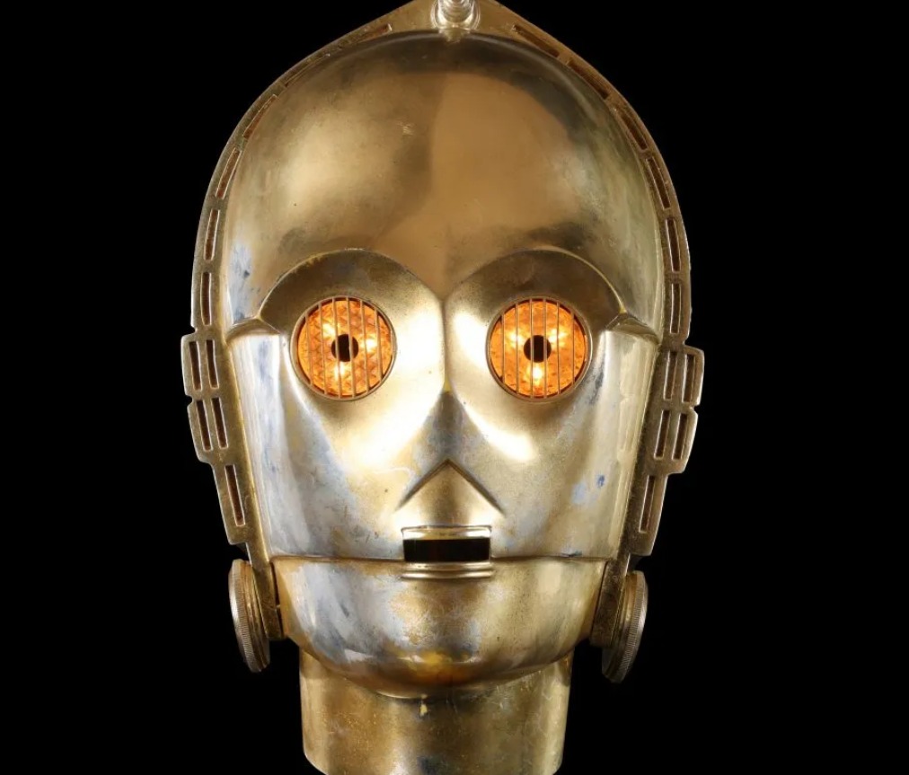 رأس الروبوت الذهبى من أفلام حرب النجوم