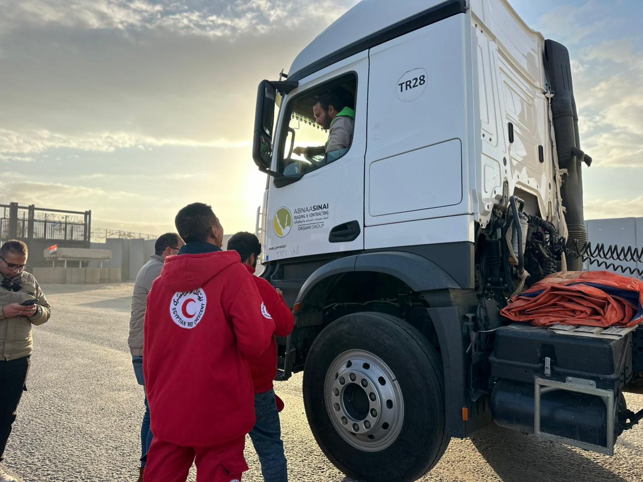  قافلة «زاد العزة» 166