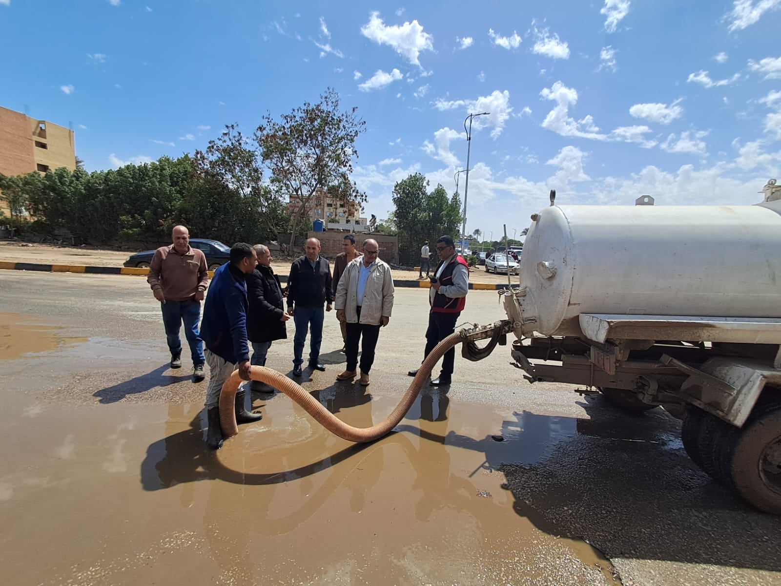 رفع درجة الاستعداد القصوى لمواجهة أى موجات أمطار محتملة رفع درجة الاستعداد القصوى لمواجهة أى موجات أمطار محتملة