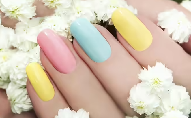 أظافر بيضاوية 