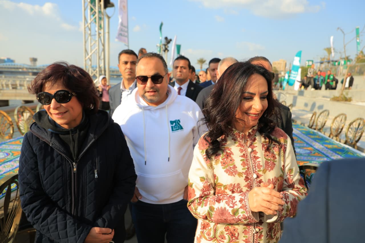 وزيرة التضامن خلال تفقدها حفل الافطار وزيرة التضامن خلال تفقدها حفل الافطار