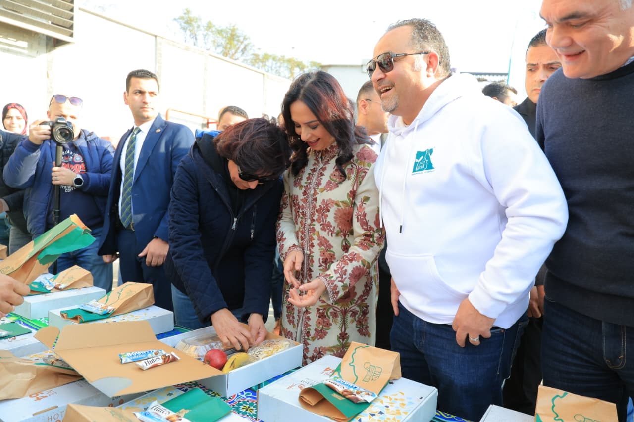 مائدة الإفطار الجماعي التي تنظمها مؤسسة «مصر الخير» مائدة الإفطار الجماعي التي تنظمها مؤسسة «مصر الخير»