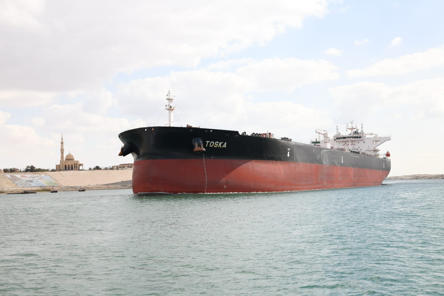 انتظام حركة الملاحة في قناة السويس اليوم الثلاثاء  (5)