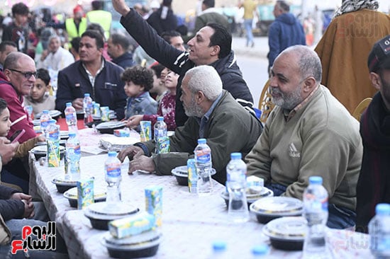 حضور وإقبال على إفطار شبرا حضور وإقبال على إفطار شبرا