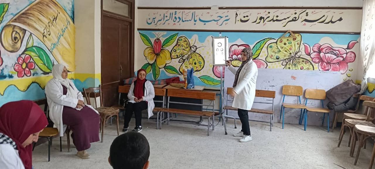 خلال فحص الطلاب