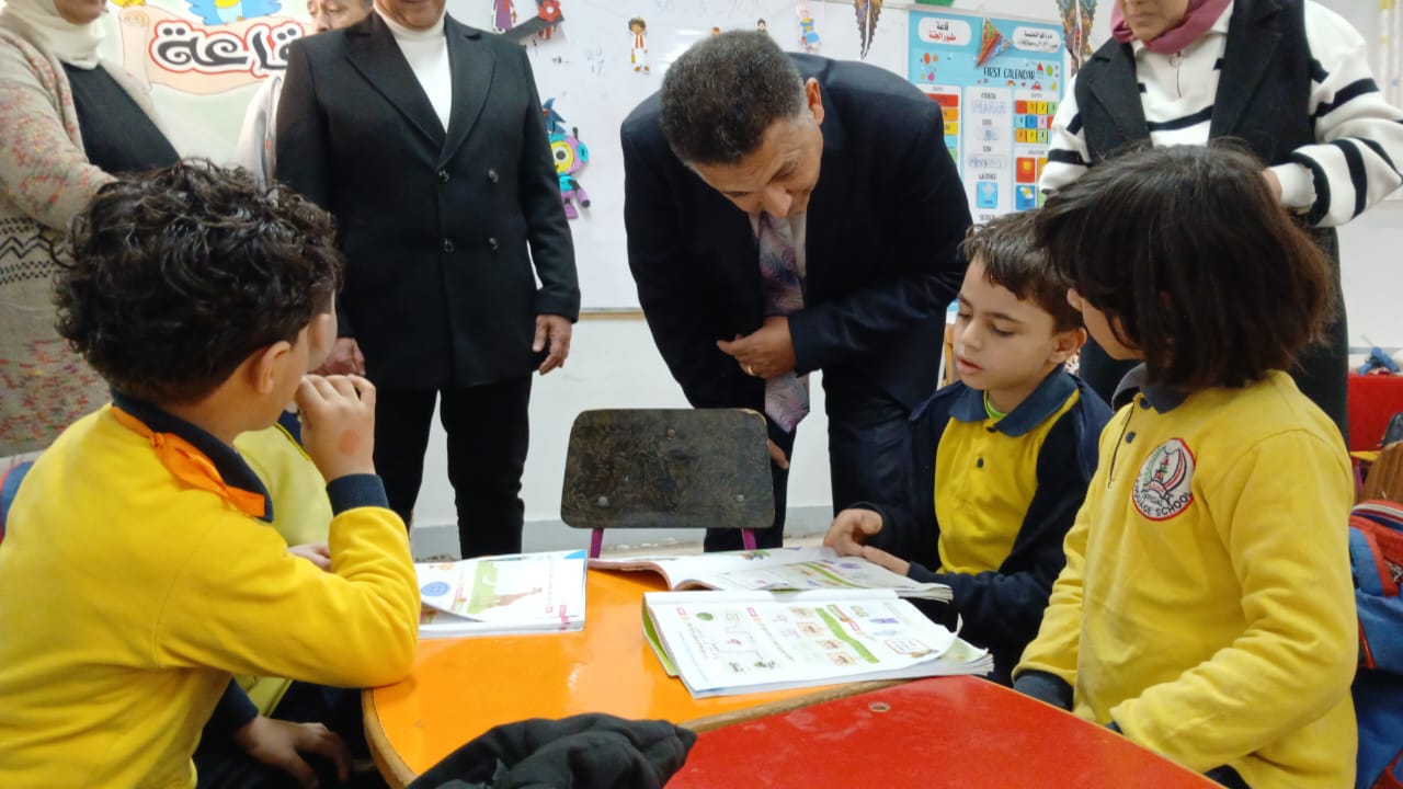 تفقد المدارس