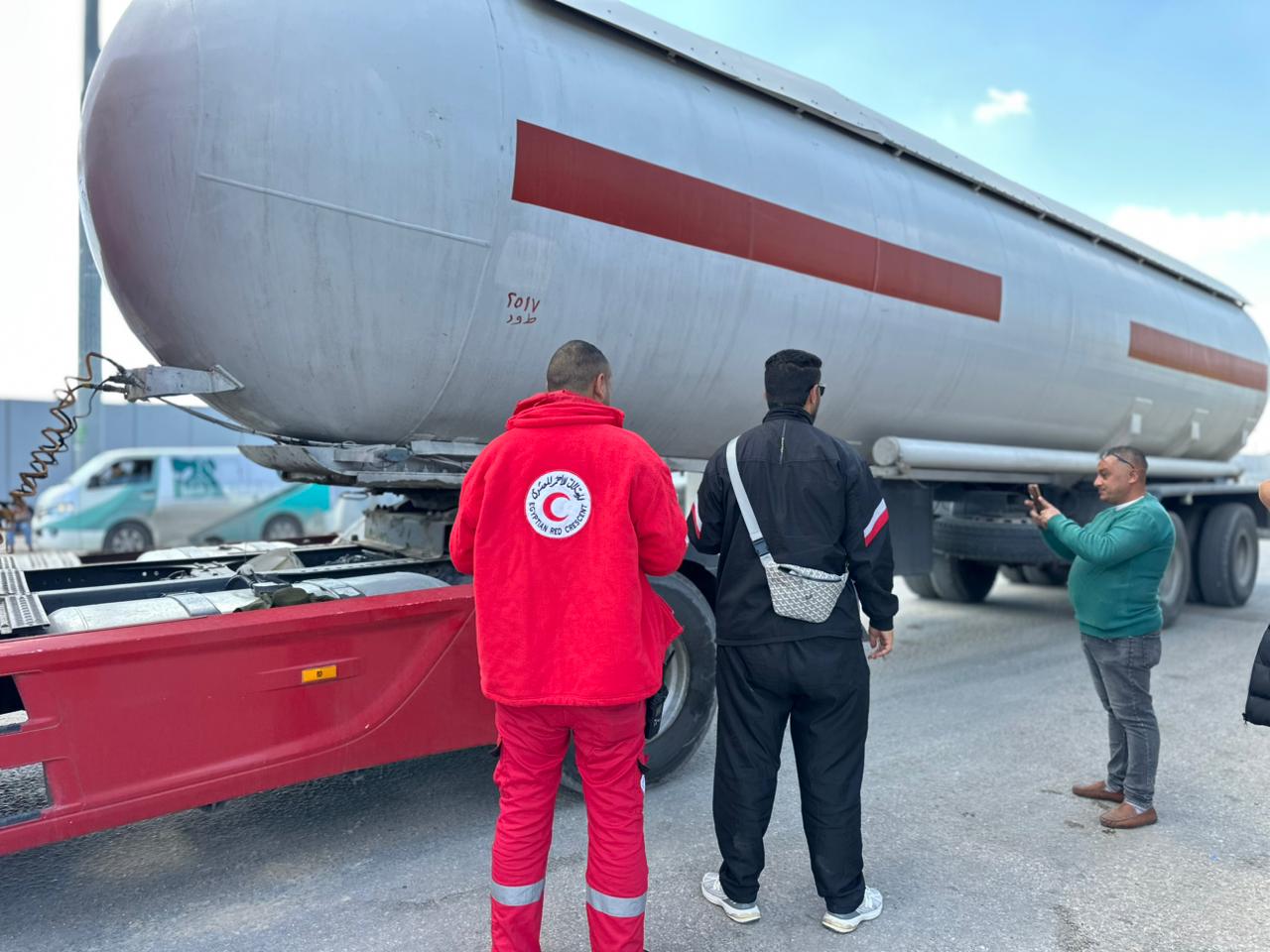 قافلة «زاد العزة» الـ 167