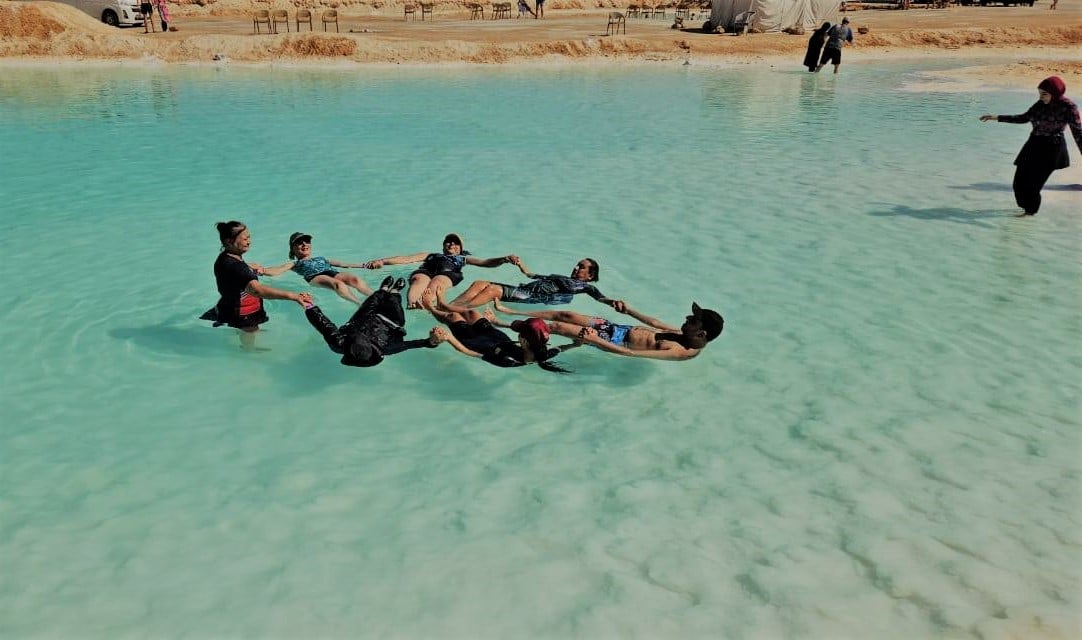 السباحة في بحيرات الملح - سيوة