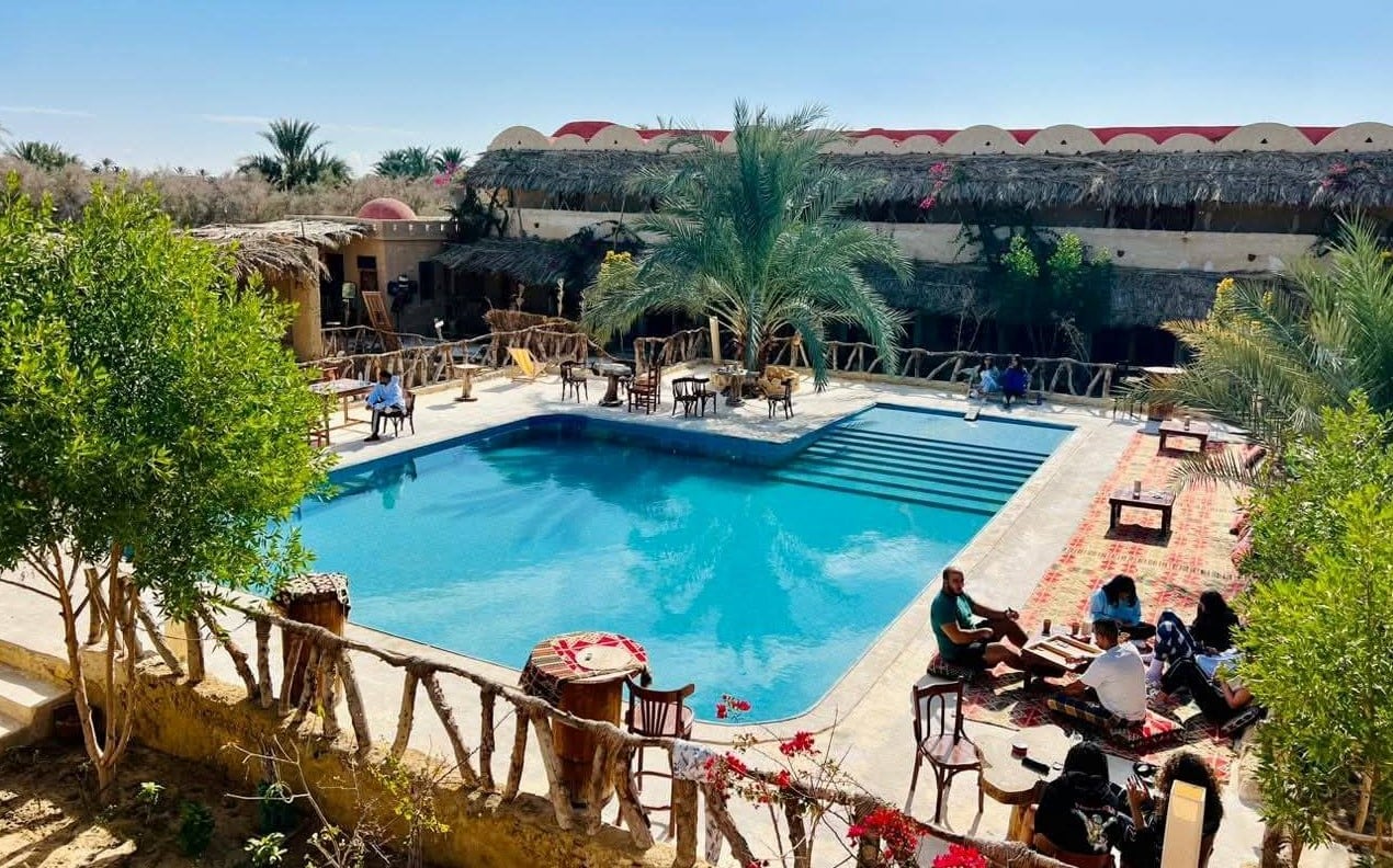 احد فنادق سيوة وسط الطبيعة البكر