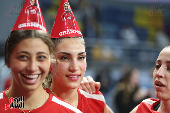 فرحة لاعبات الاهلي بالفوز بدوري الكرة الطائرة (3)