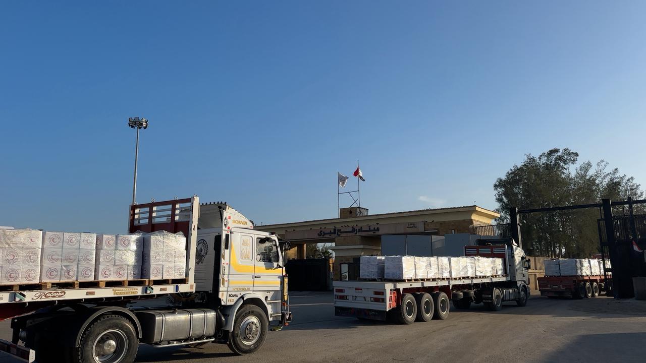 المساعدات الإنسانية عبر قافلة «زاد العزة» الـ 167