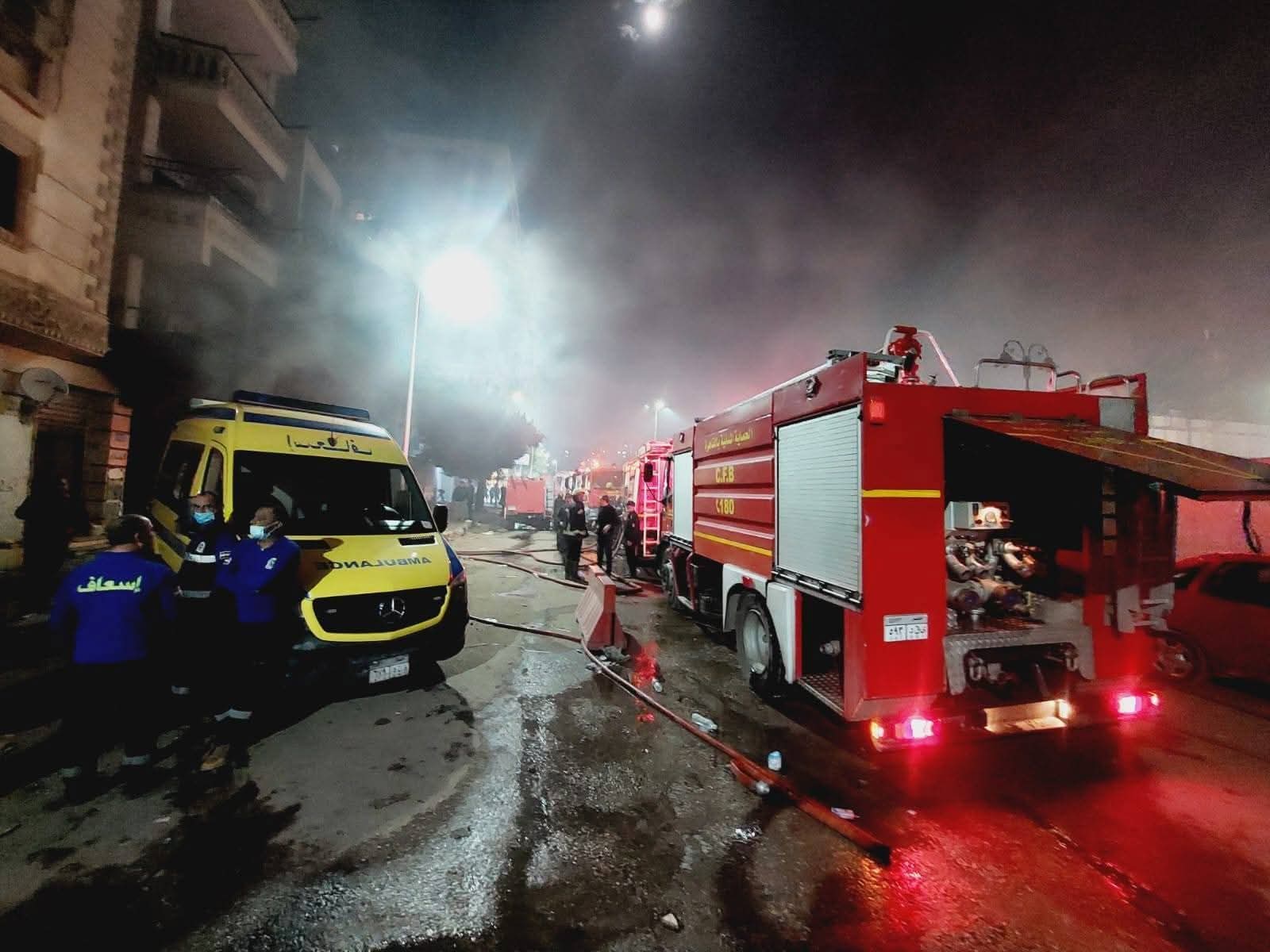 حريق مخزن ومصنع الزيتون (6)