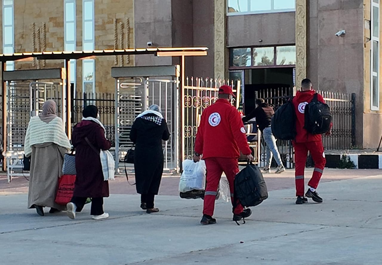 استقبال الدفعة الـ28 من الجرحى الفلسطينيين استقبال الدفعة الـ28 من الجرحى الفلسطينيين