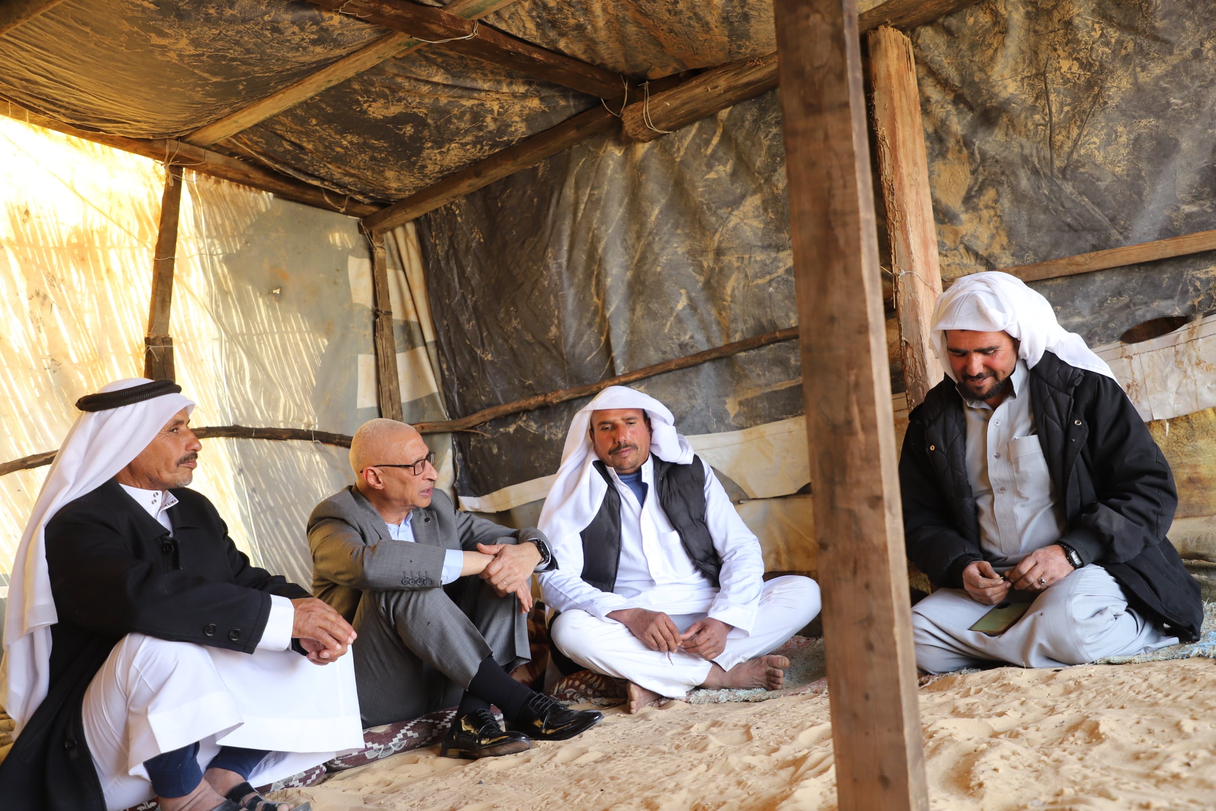 جلسة في الديوان البسيط