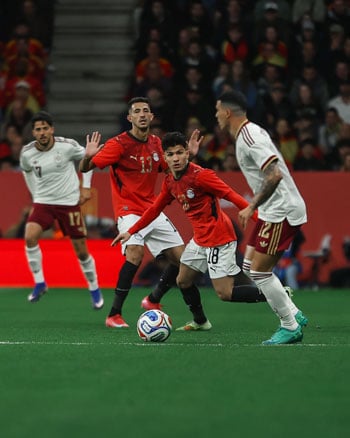 إسلام عيسى وفتوح خلال المباراة