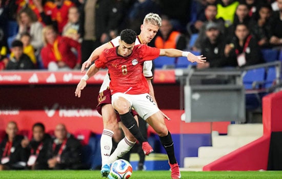 إمام عاشور خلال المباراة