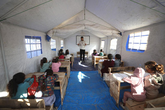 التعليم فى غزة داخل الخيام