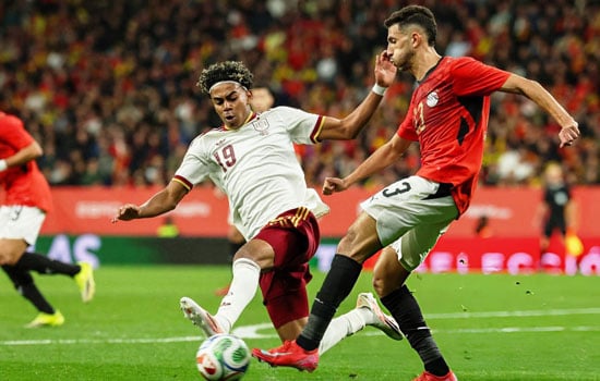 أحمد فتوح خلال المباراة