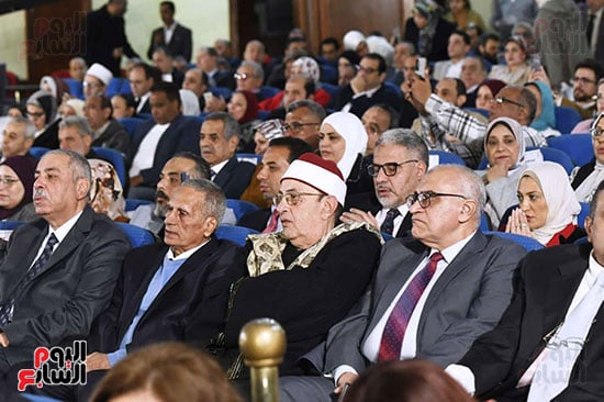 الحضور خلال الاحتفالية