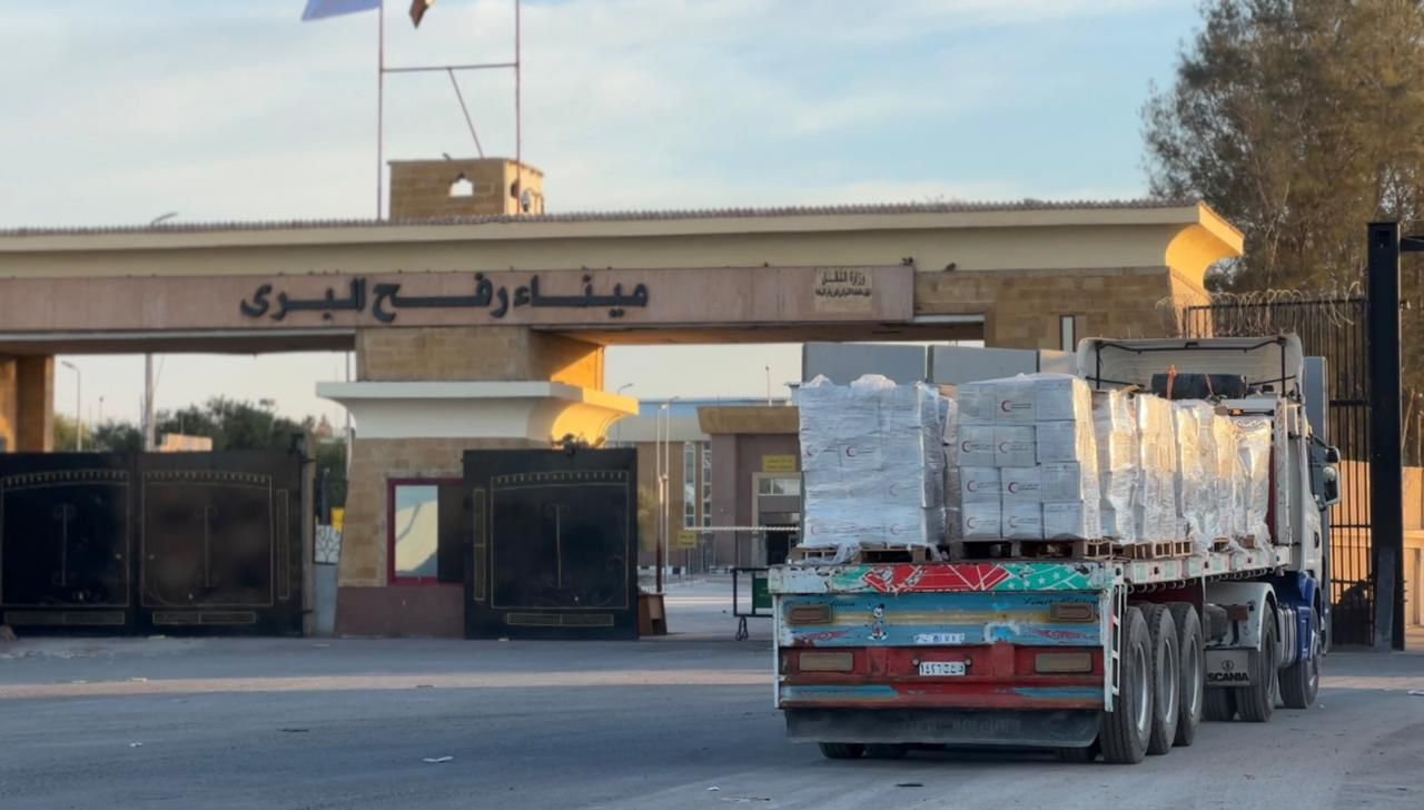 مد غزة 1850 طن من المساعدات الإنسانية ضمن قافلة زاد العزة الـ 149 (1)