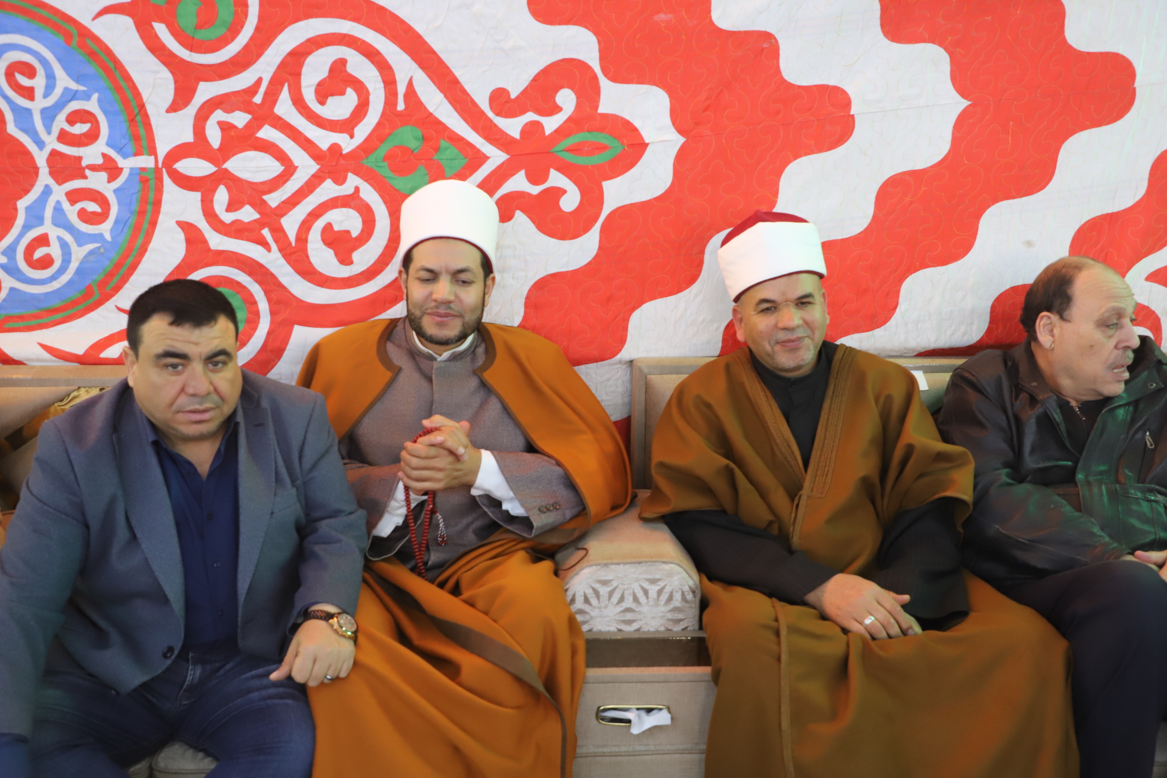 حضور رجال الاوقاف 