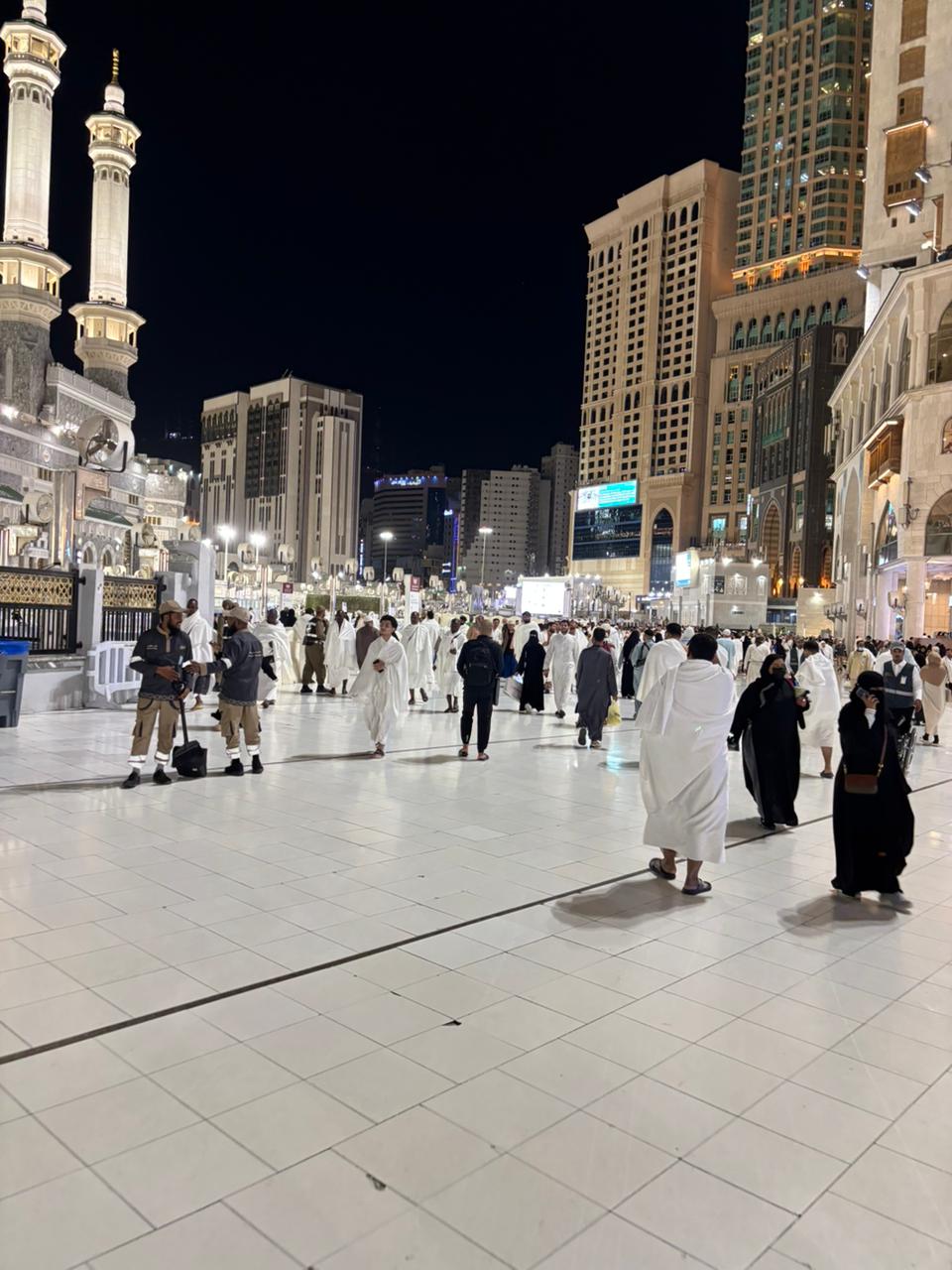 اليوم السابع في معايشة كاملة مع المعتمرين المصريين بساحات الحرم (1)