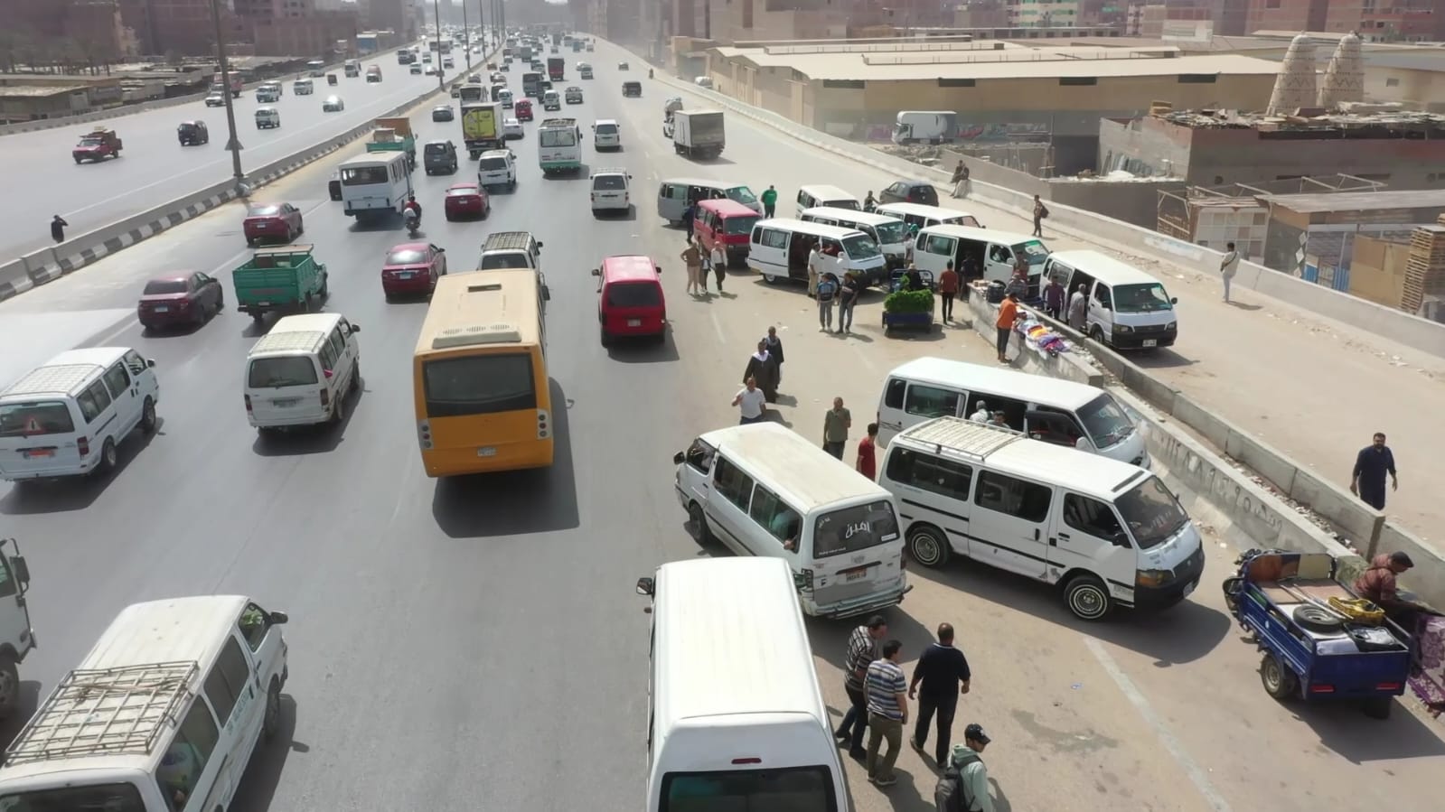 السلوكيات السلبية فى القطارات (5)