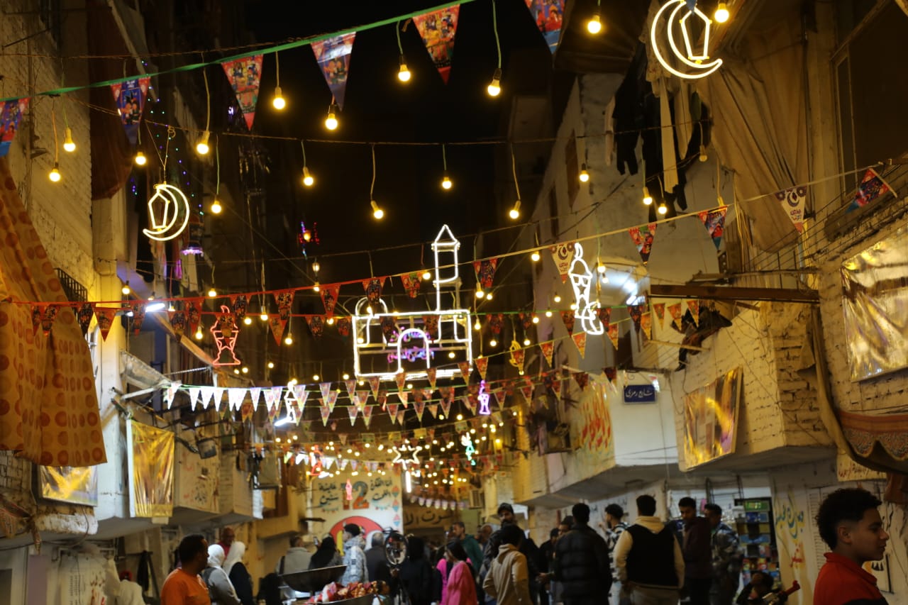 استعدادات فى المطرية لحفل الإفطار