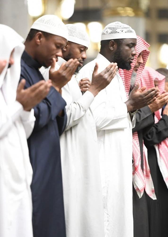 اليوم السابع في معايشة كاملة مع المعتمرين المصريين بساحات الحرم (5)