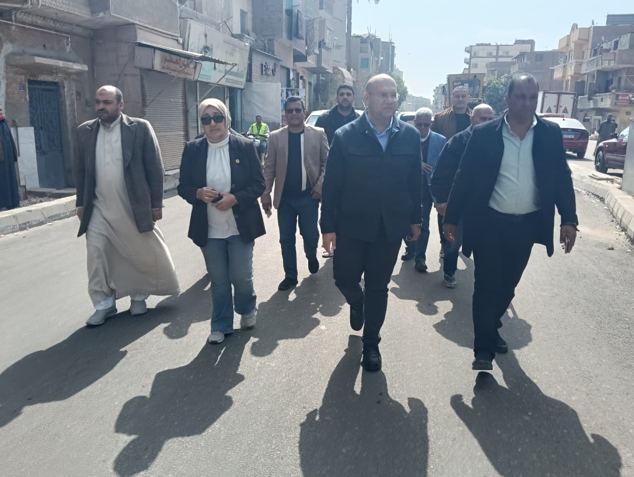 نائب محافظ الجيزة يتابع مشروعات الرصف بالحوامدية